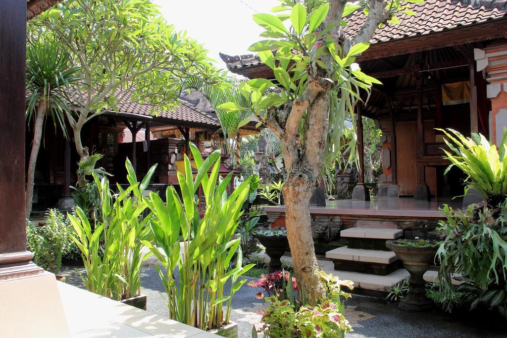 Nugraha Guesthouse 1 우붓 외부 사진