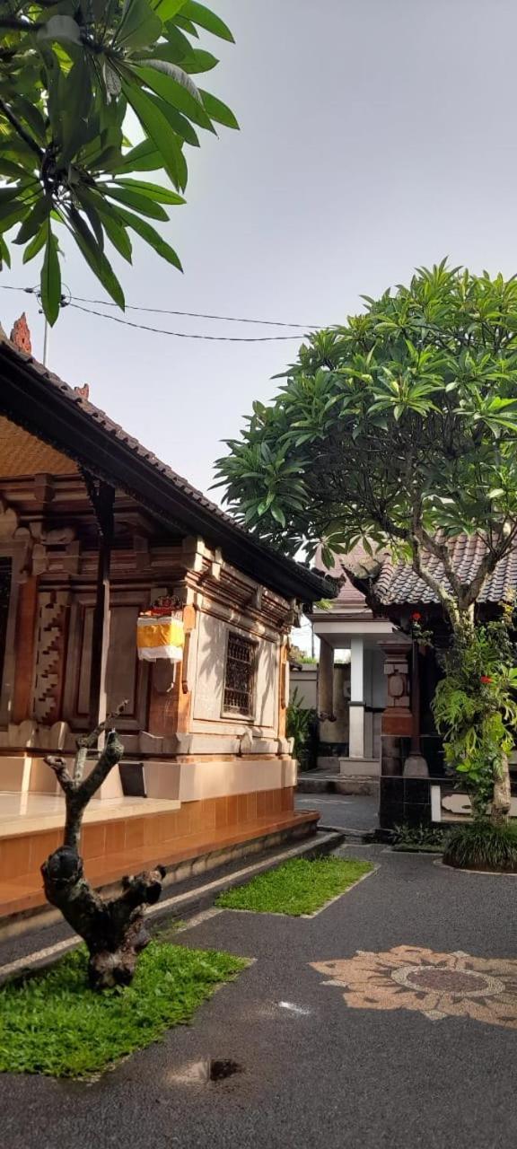 Nugraha Guesthouse 1 우붓 외부 사진