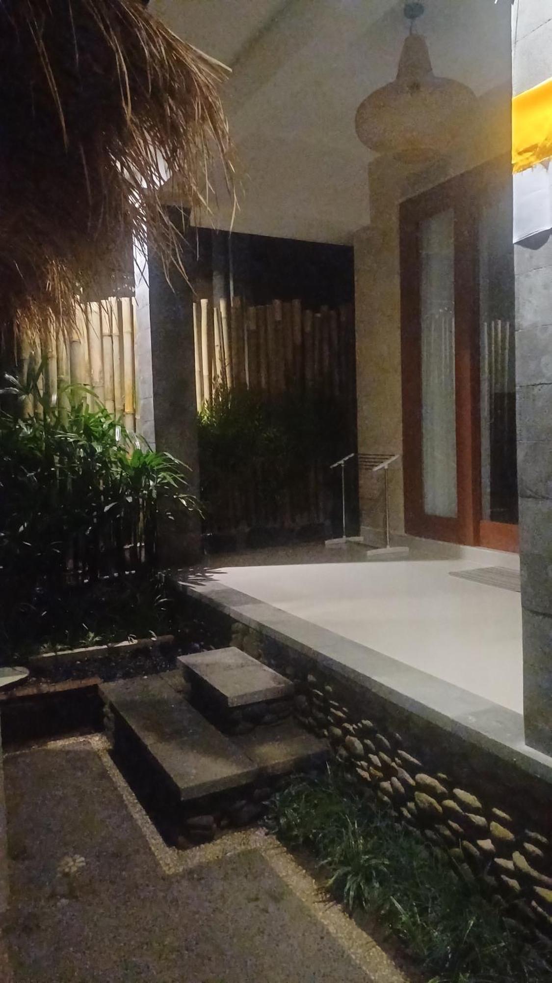 Nugraha Guesthouse 1 우붓 외부 사진