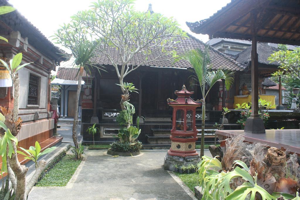 Nugraha Guesthouse 1 우붓 외부 사진